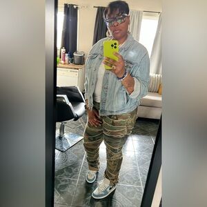 Meet your Posher, C.